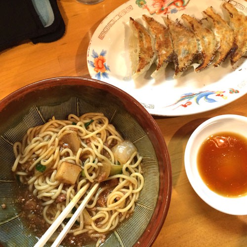 雷雷麺餃子